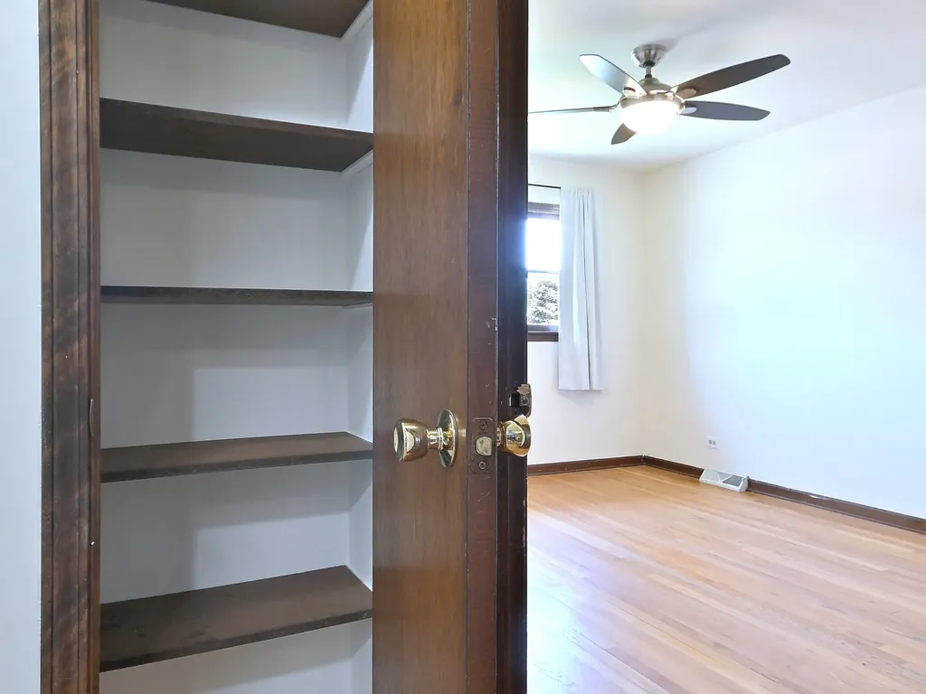 7014 Wilcox Avenue Darien IL 60561