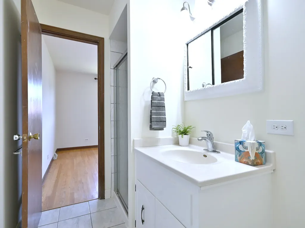 7014 Wilcox Avenue Darien IL 60561