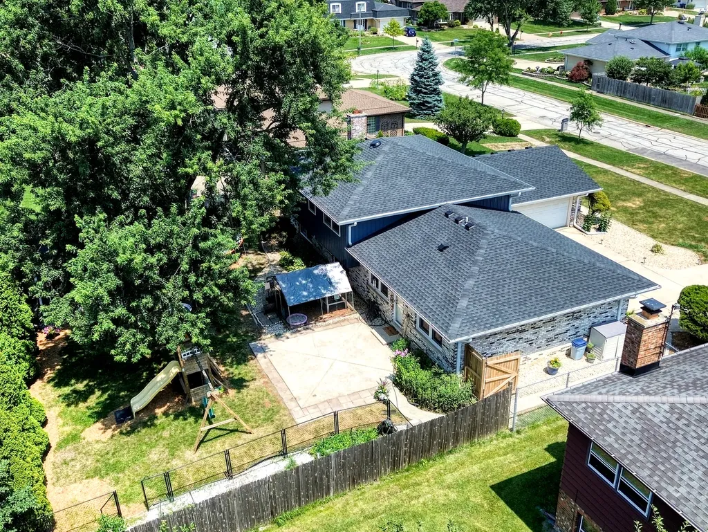 7014 Wilcox Avenue Darien IL 60561