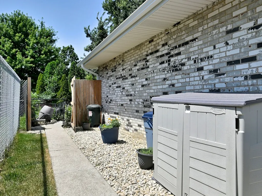 7014 Wilcox Avenue Darien IL 60561