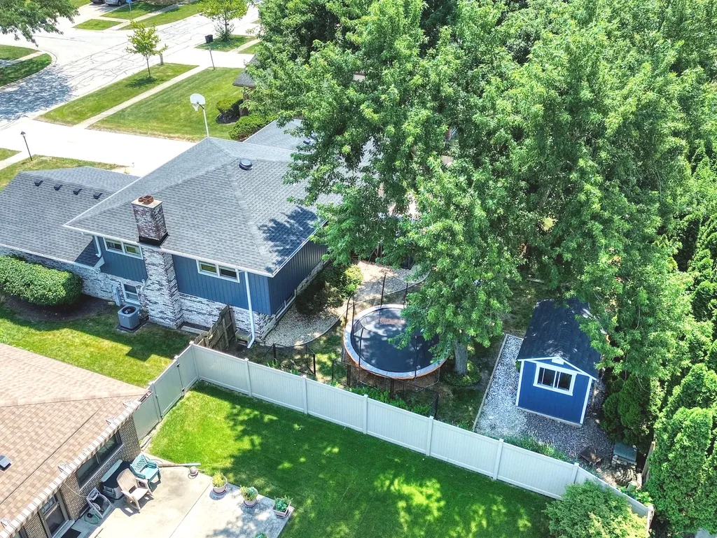 7014 Wilcox Avenue Darien IL 60561