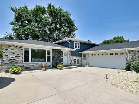 7014 Wilcox Avenue Darien IL 60561