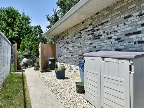 7014 Wilcox Avenue Darien IL 60561