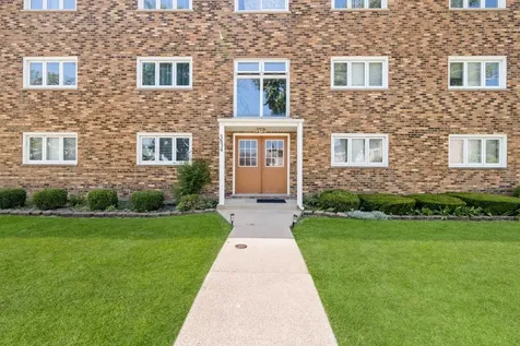 5834 West 77th Street Burbank IL 60459