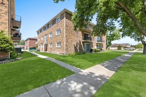5834 West 77th Street Burbank IL 60459