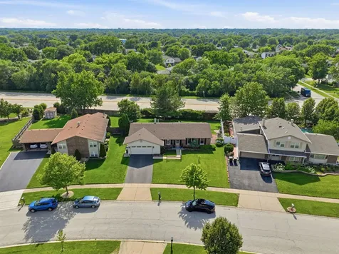 1503 Haise Lane Elk Grove Village IL 60007