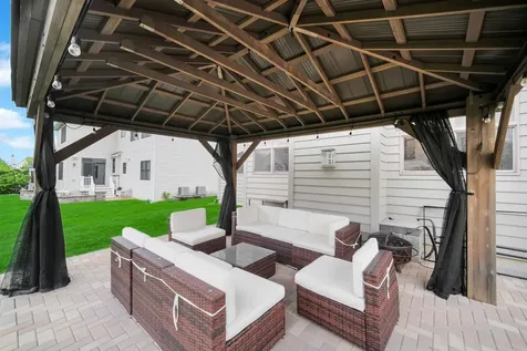 4231 Honey Locust Drive Naperville IL 60564