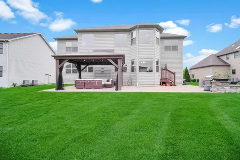 4231 Honey Locust Drive Naperville IL 60564