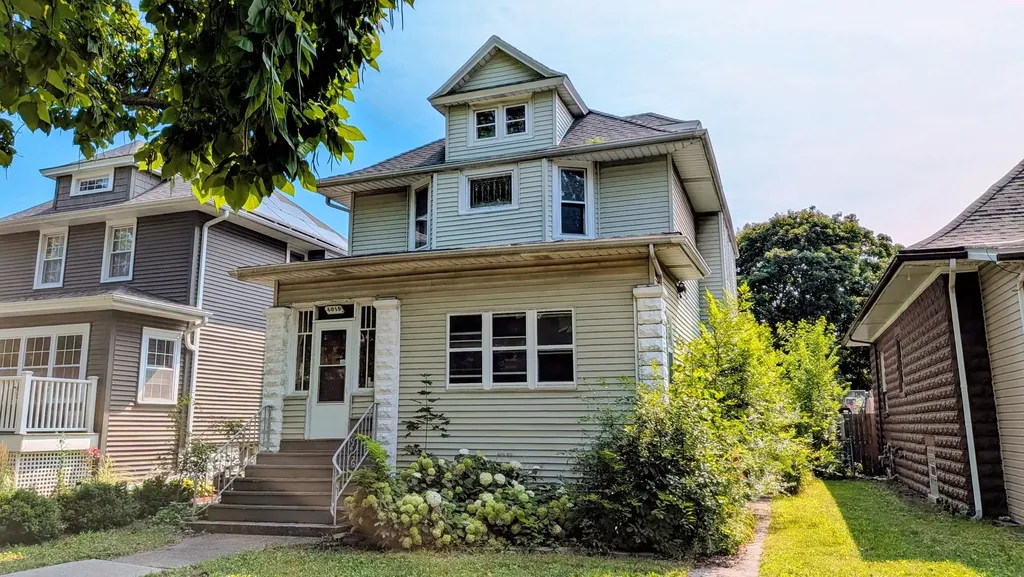 4019 North Leamington Avenue Chicago IL 60641