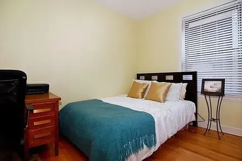 903 West Cornelia Avenue Chicago IL 60657