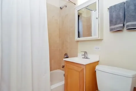 903 West Cornelia Avenue Chicago IL 60657
