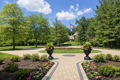 3001 Glen Eagles Court St. Charles IL 60174