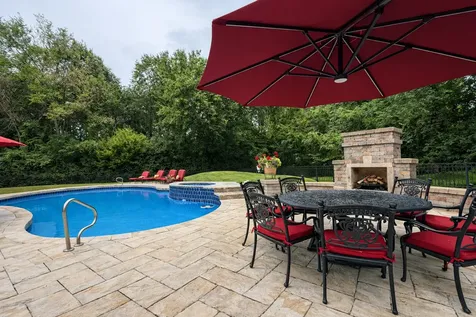 3001 Glen Eagles Court St. Charles IL 60174