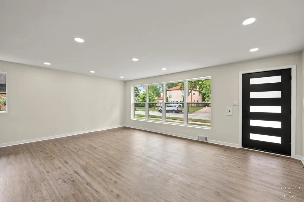 9513 Lowell Avenue Skokie IL 60076