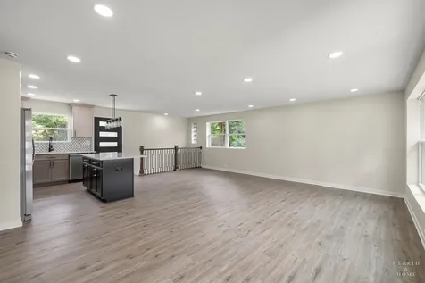9513 Lowell Avenue Skokie IL 60076