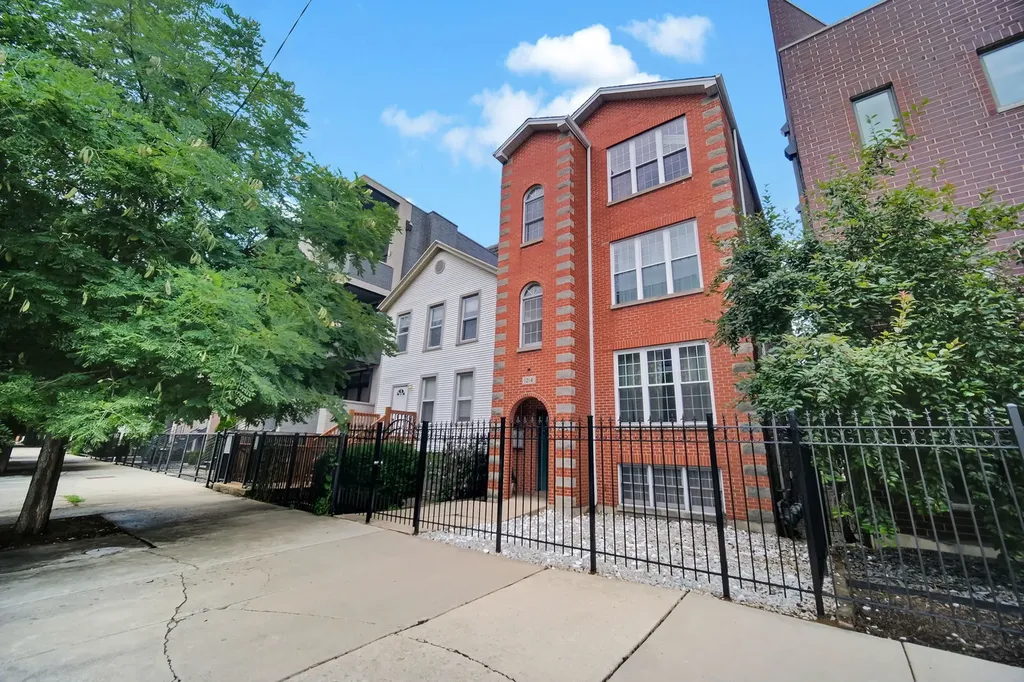 1214 West Ohio Street Chicago IL 60642