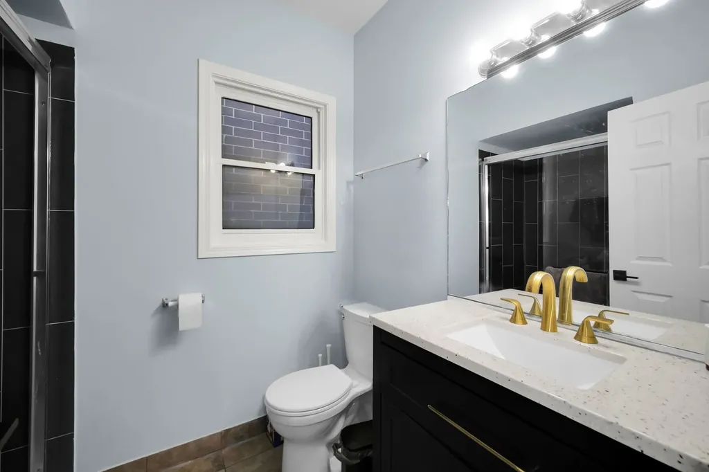 1214 West Ohio Street Chicago IL 60642