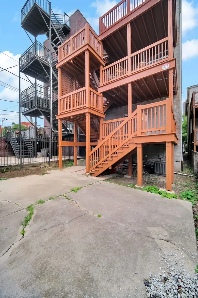 1214 West Ohio Street Chicago IL 60642