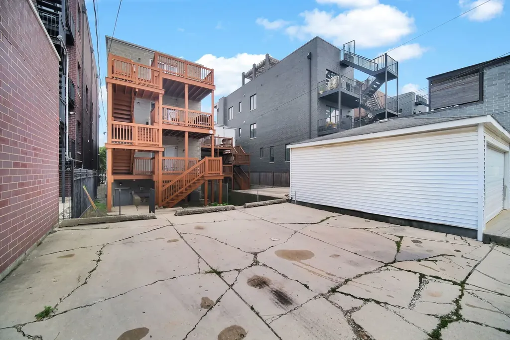 1214 West Ohio Street Chicago IL 60642
