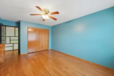 9817 Tulley Avenue Oak Lawn IL 60453