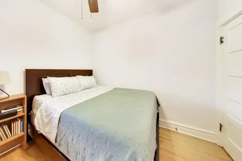 2046 West Cuyler Avenue Chicago IL 60618
