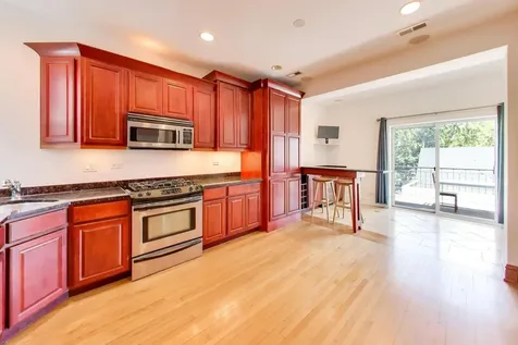 2046 West Cuyler Avenue Chicago IL 60618