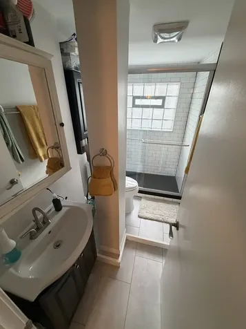 4921 West Catalpa Avenue Chicago IL 60630