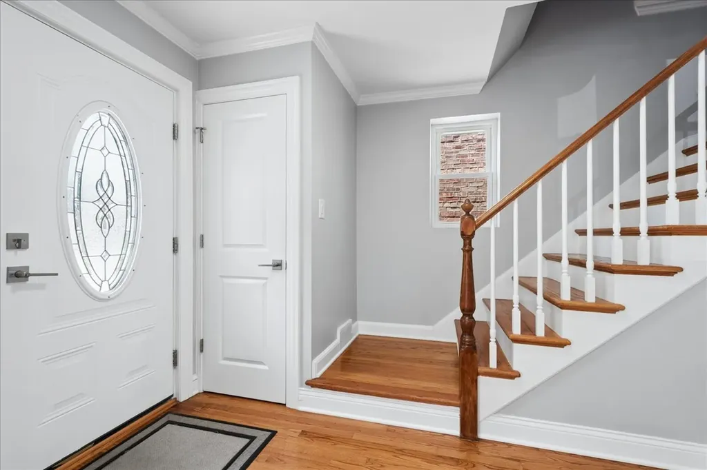 2924 West Jerome Street Chicago IL 60645