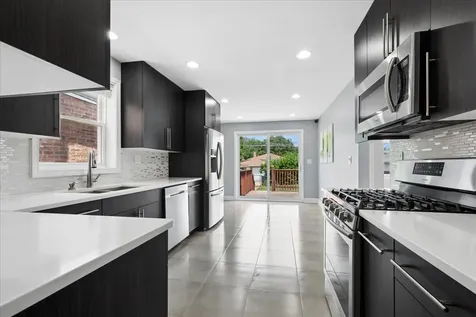 2924 West Jerome Street Chicago IL 60645