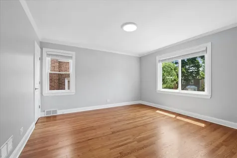 2924 West Jerome Street Chicago IL 60645