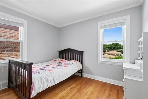 2924 West Jerome Street Chicago IL 60645