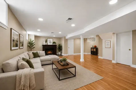 2924 West Jerome Street Chicago IL 60645