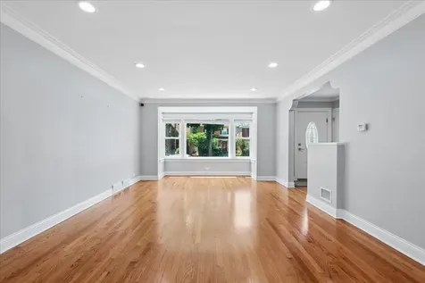 2924 West Jerome Street Chicago IL 60645