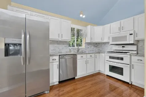 2005 Sutton Court Joliet IL 60435