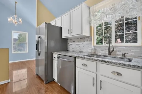 2005 Sutton Court Joliet IL 60435