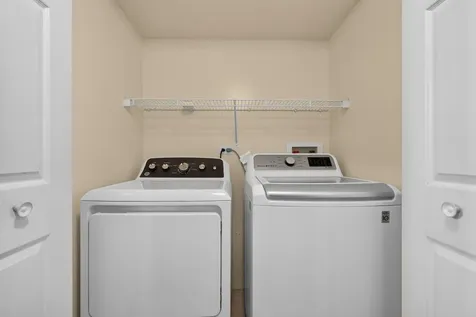 2005 Sutton Court Joliet IL 60435