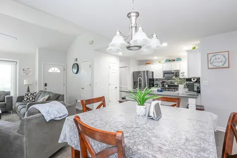 5 Dani Court Manteno IL 60950