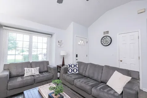 5 Dani Court Manteno IL 60950