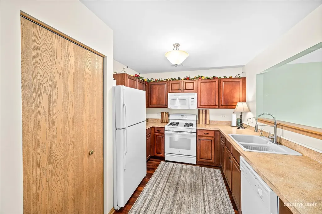 909 Four Seasons Boulevard Aurora IL 60504