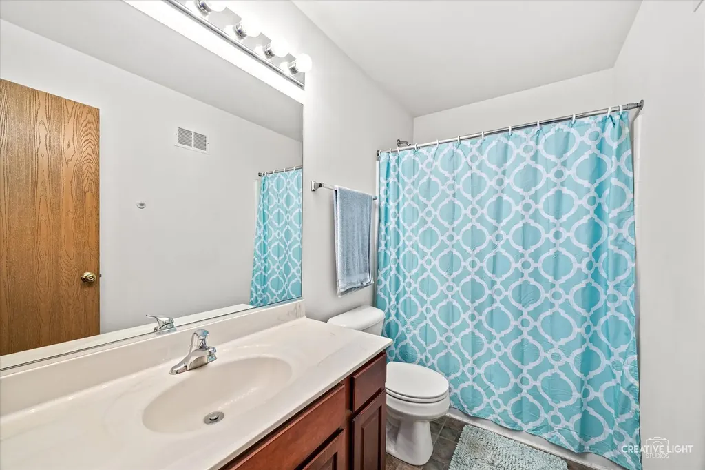 909 Four Seasons Boulevard Aurora IL 60504