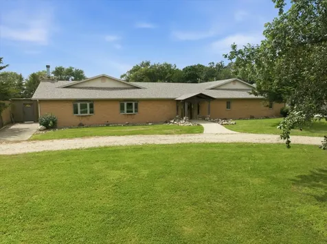 311 North Gerrard Street Chenoa IL 61726