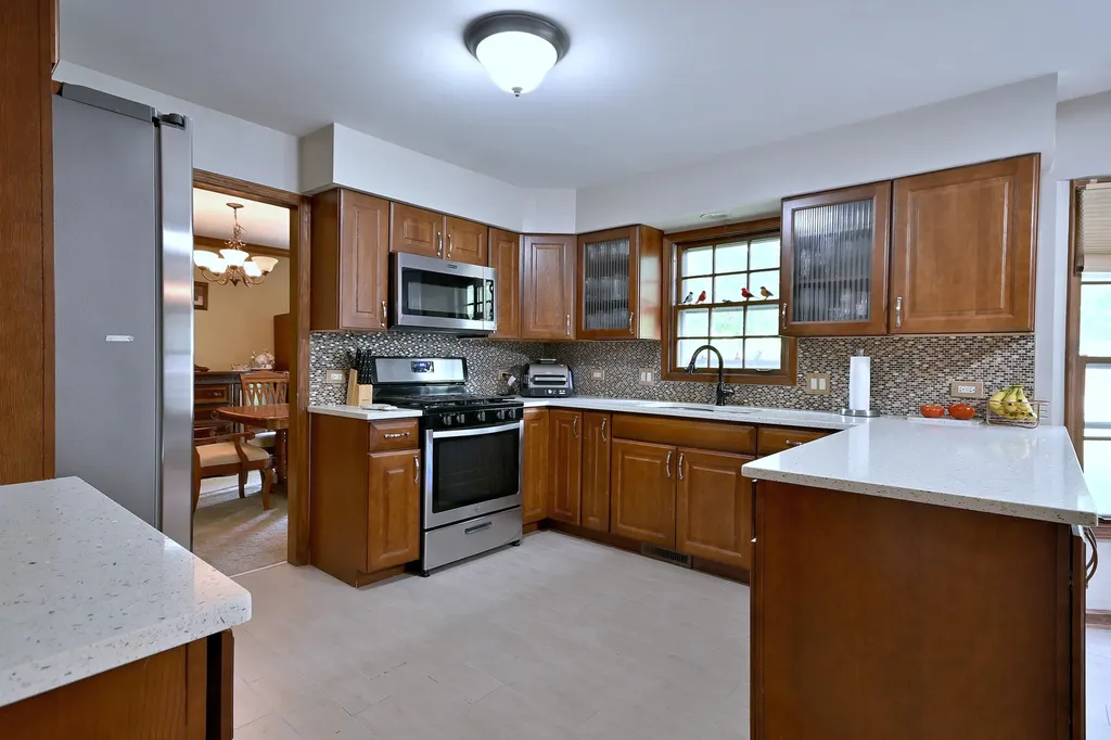 27W168 Chartwell Drive Winfield IL 60190