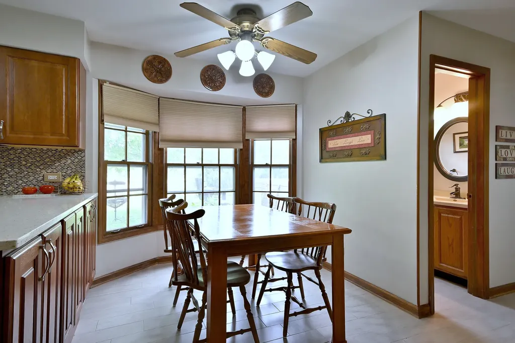 27W168 Chartwell Drive Winfield IL 60190