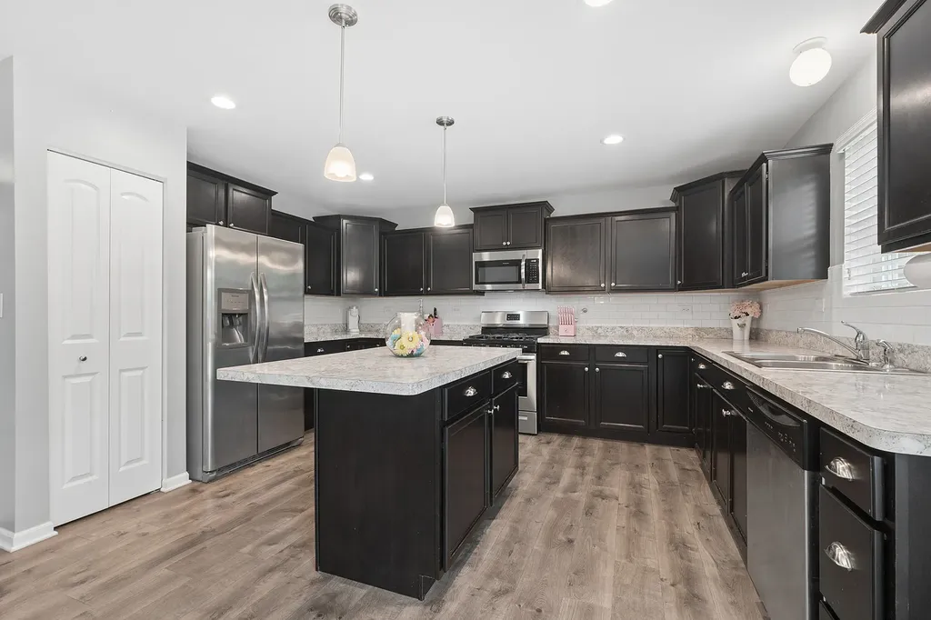 1651 Glenbrooke Lane New Lenox IL 60451