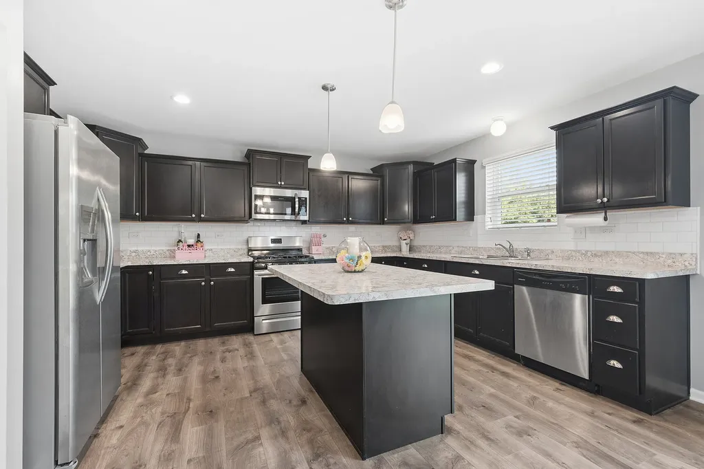 1651 Glenbrooke Lane New Lenox IL 60451
