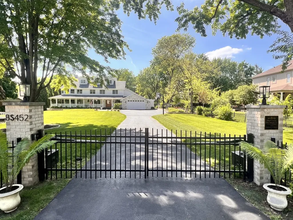 8S452 Bell Drive Naperville IL 60565