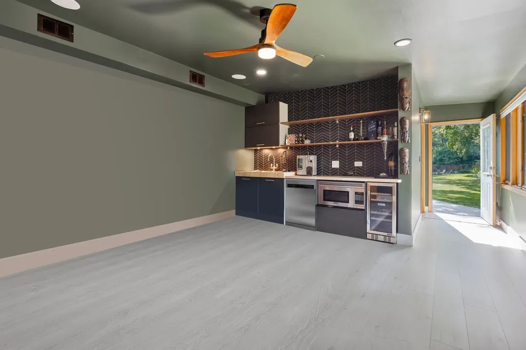 8S452 Bell Drive Naperville IL 60565