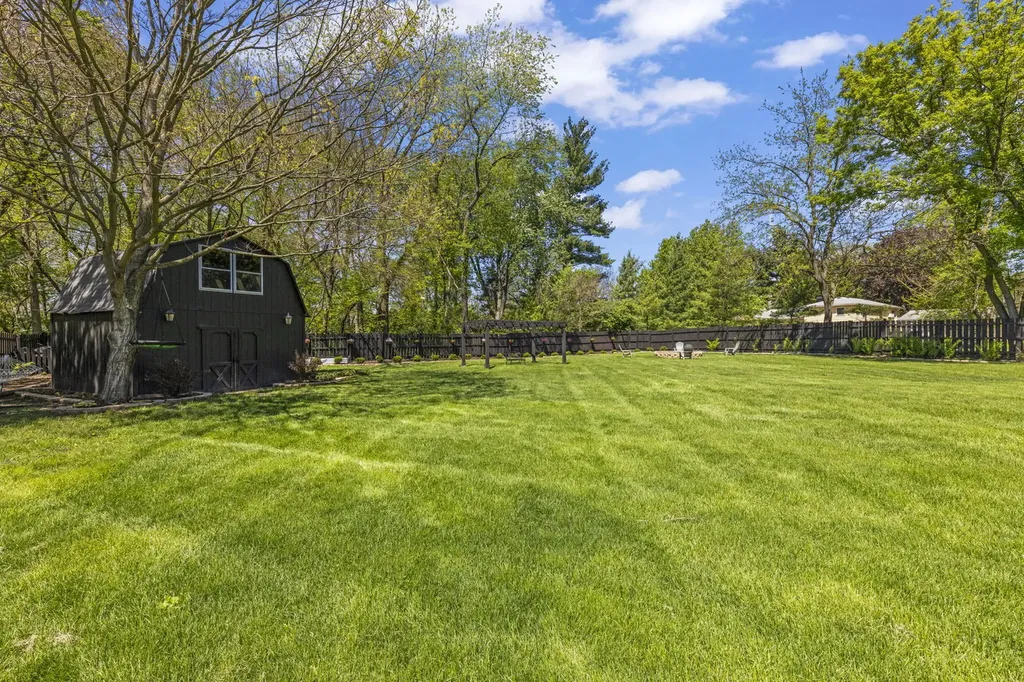 8S452 Bell Drive Naperville IL 60565