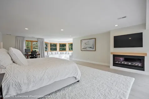 8S452 Bell Drive Naperville IL 60565