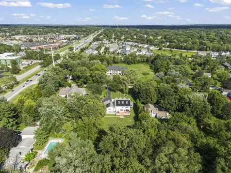 8S452 Bell Drive Naperville IL 60565